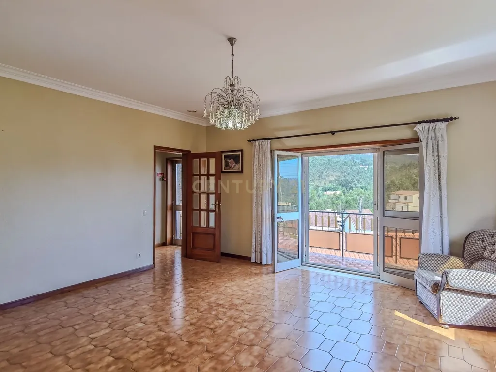 Moradia Bifamiliar T3+T3 em São Pedro da cova – Espaço, Tranquilidade e Conforto - Image 20