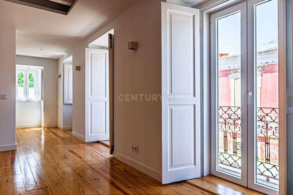 Fotografia 5 de Apartamento T3 Duplex | Edifício Totalmente Reabilitado | Centro Amadora