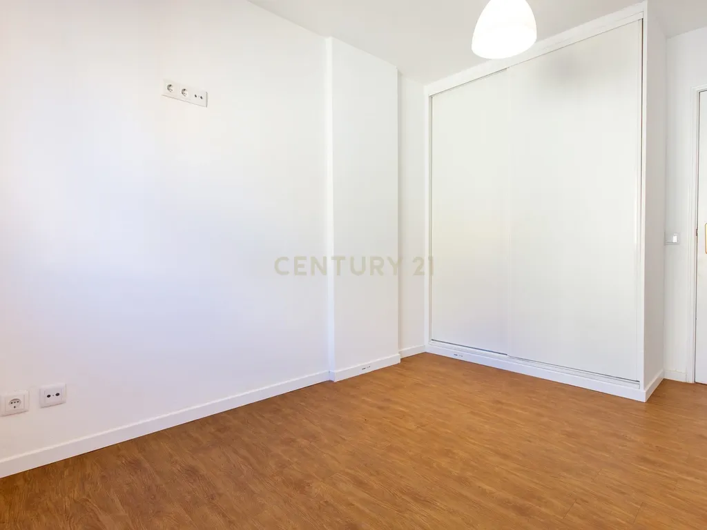 Apartamento T3, Lisboa, com um lugar de parqueamento e arrecadação. Oportunidade Única! - Image 12
