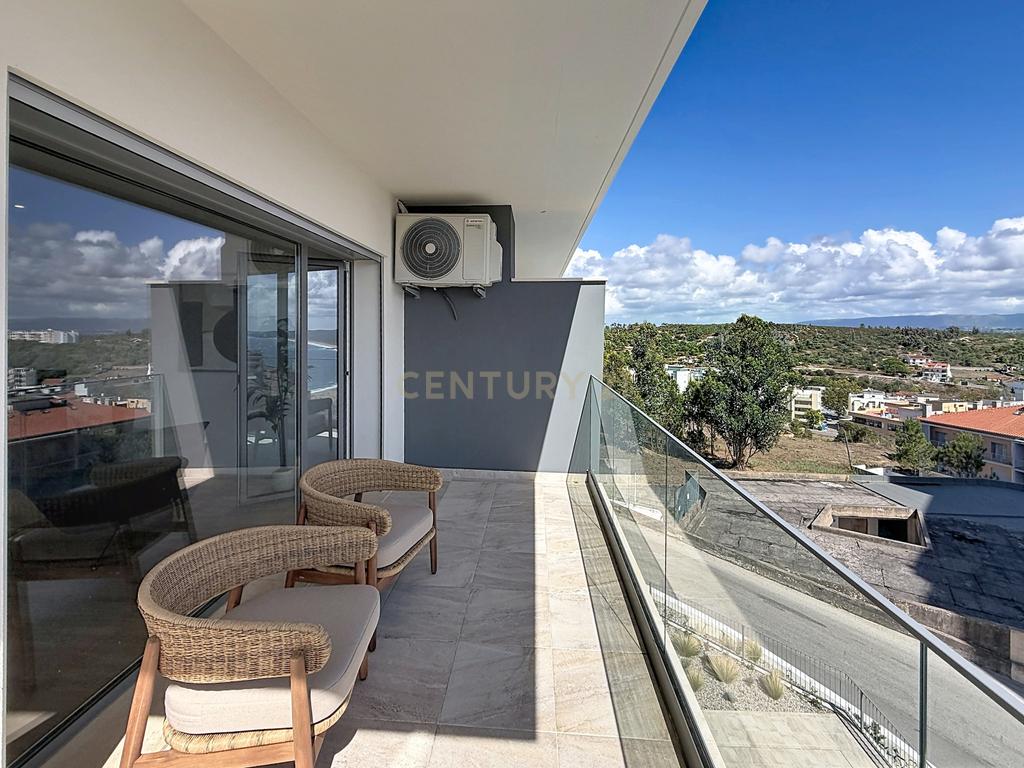 Apartamento Novo com Terraço e Piscina Privativa em Nazaré - Image 42
