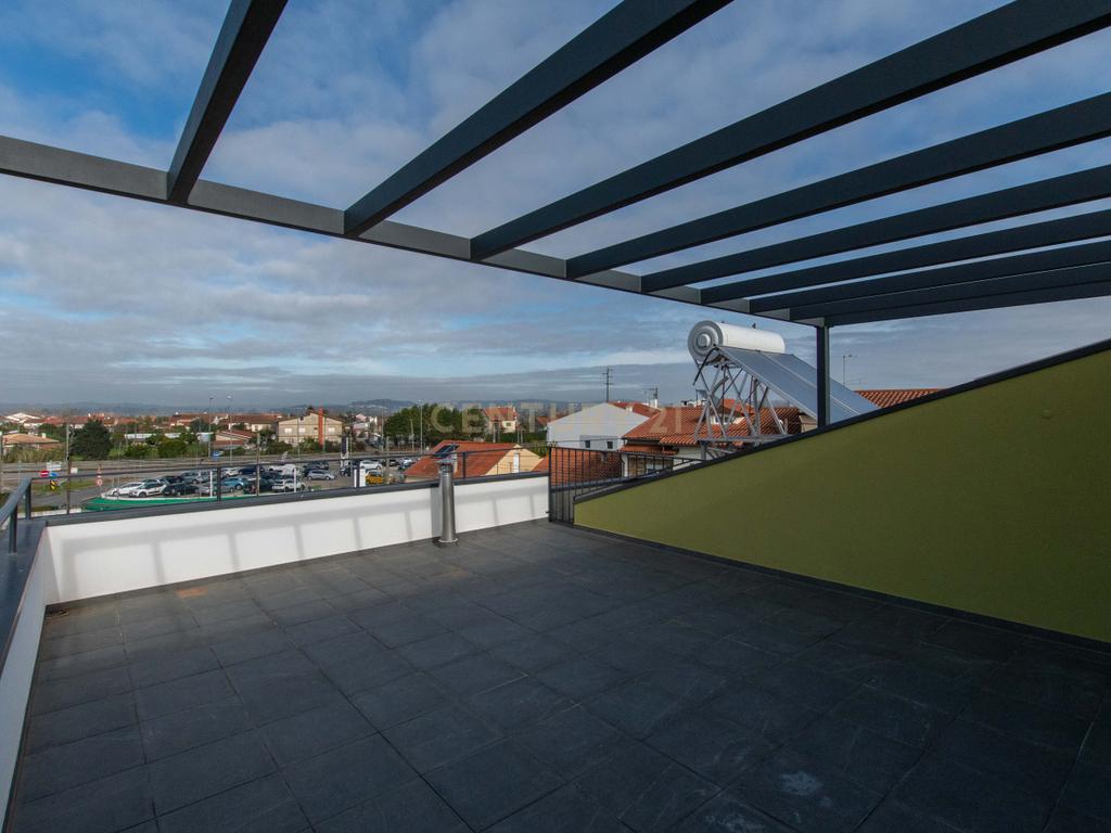 Moradia Geminada nova construção T4+1 com rooftop e masterbox (Coimbra) - Image 10