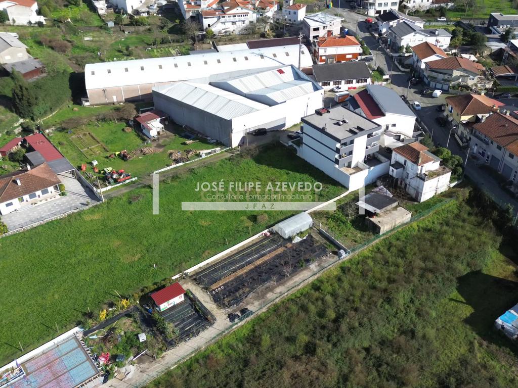 TERRENO PARA/CONSTRUÇÃO EM ALTURA (PIP PARA 6 APARTAMENTOS DE TIPOLOGIA T3 OU 8 APARTAMENTOS DE TIPOLOGIA T2) JUNTO AO CONTINENTE E AO PARQUE DA CIDADE - REBORDOSA, PAREDES - Image 9