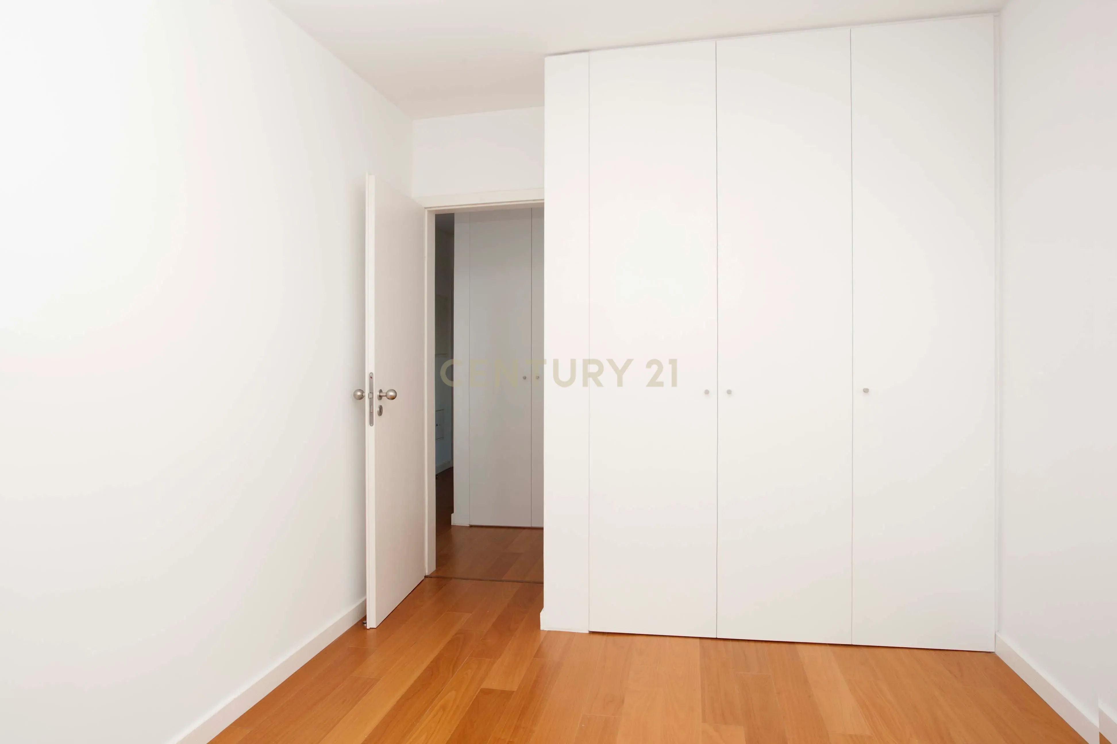 Apartamento T2 com Vista para o Mar em Lisboa - 1600€ - Image 20