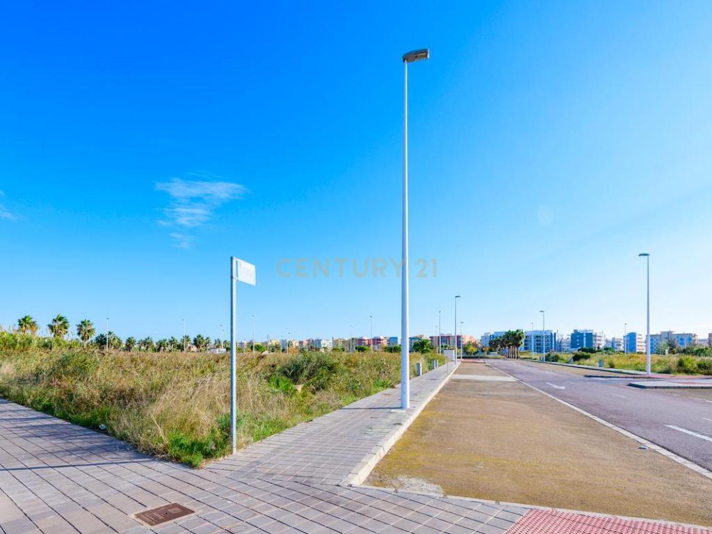Terreno com Vista Mar e Projeto Aprovado em Castelló - Image 2
