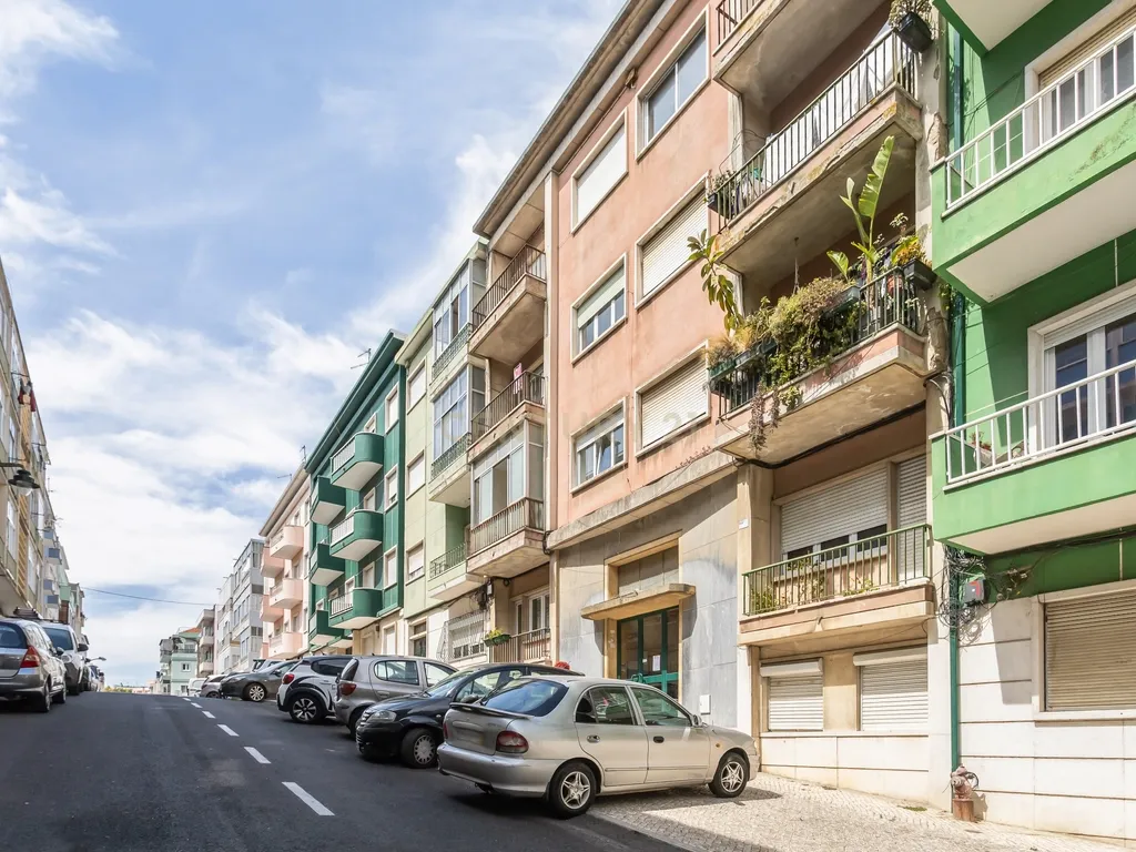Apartamento T2 em Avenidas Novas, Lisboa - Image 3