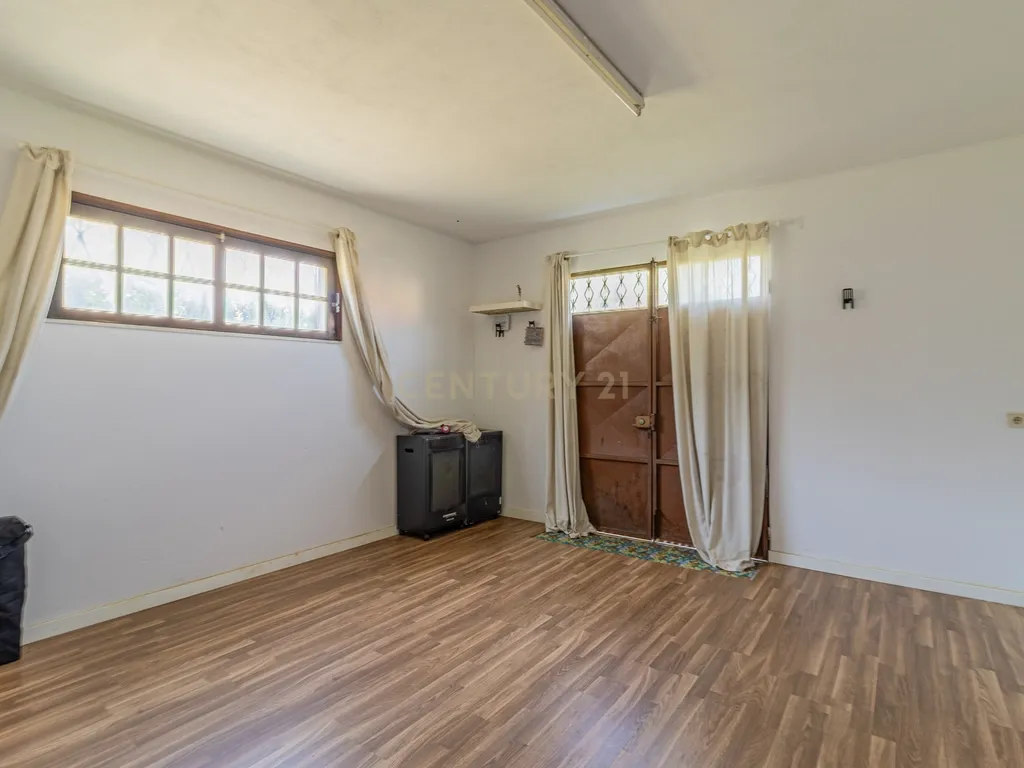 Moradia T3 + T2 em Amares com Jardim e Garagem - Image 34