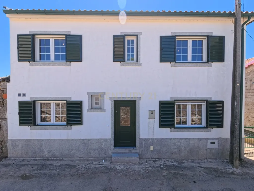 Moradia T2+1 com Logradouro em Alcarva, Mêda - Image 1