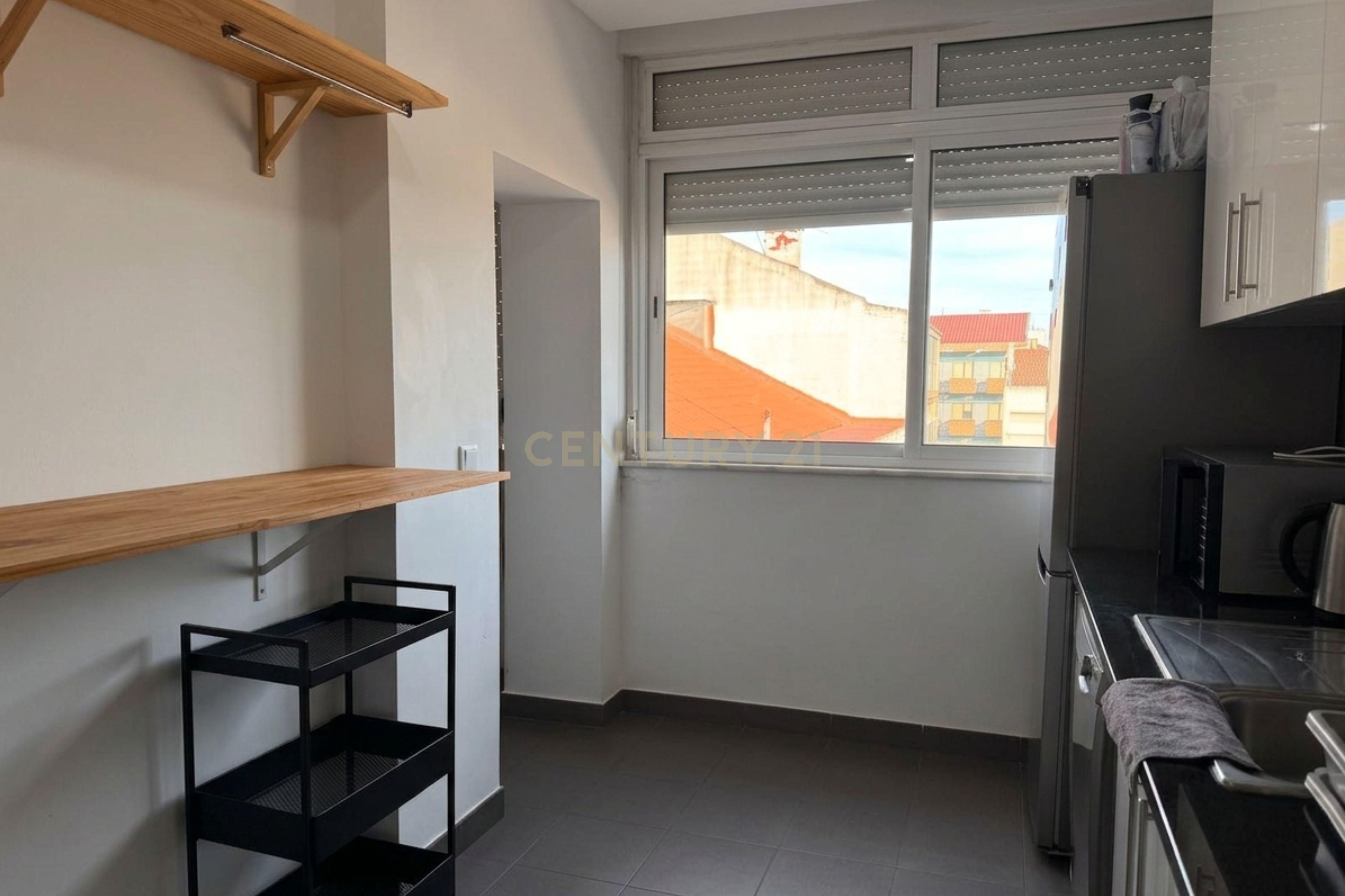 Fotografia 3 de Apartamento T2 no Barreiro, Lavradio, totalmente remodelado