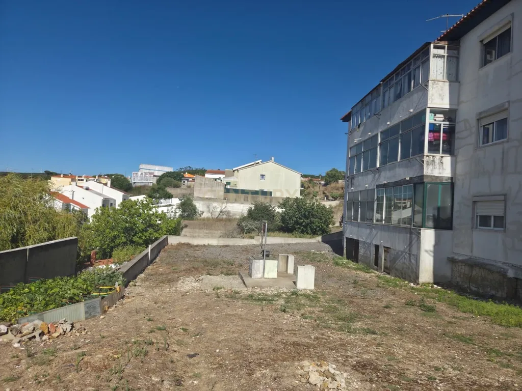Apartamento T2 Sabugo (Almargem do Bispo) - Encontra-se arrendado a casal jovem com Contrato de Arrendamento a termo certo (Inicio:Novembro 2022) com renda mensal de 522,24€. - Image 9