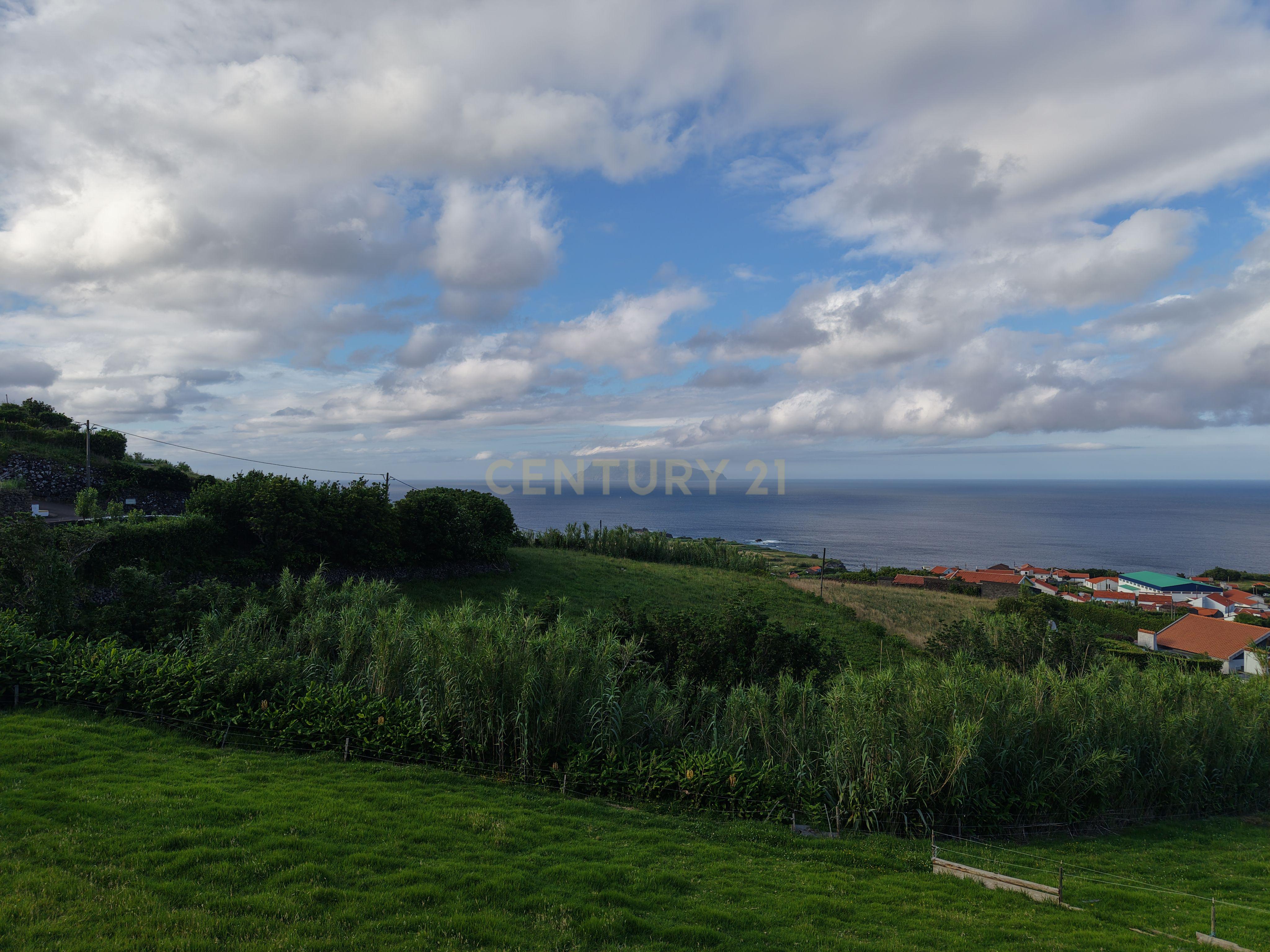 Fotografia 6 de Ruína com Vista Mar em Ponta Delgada – Ilha das Flores
