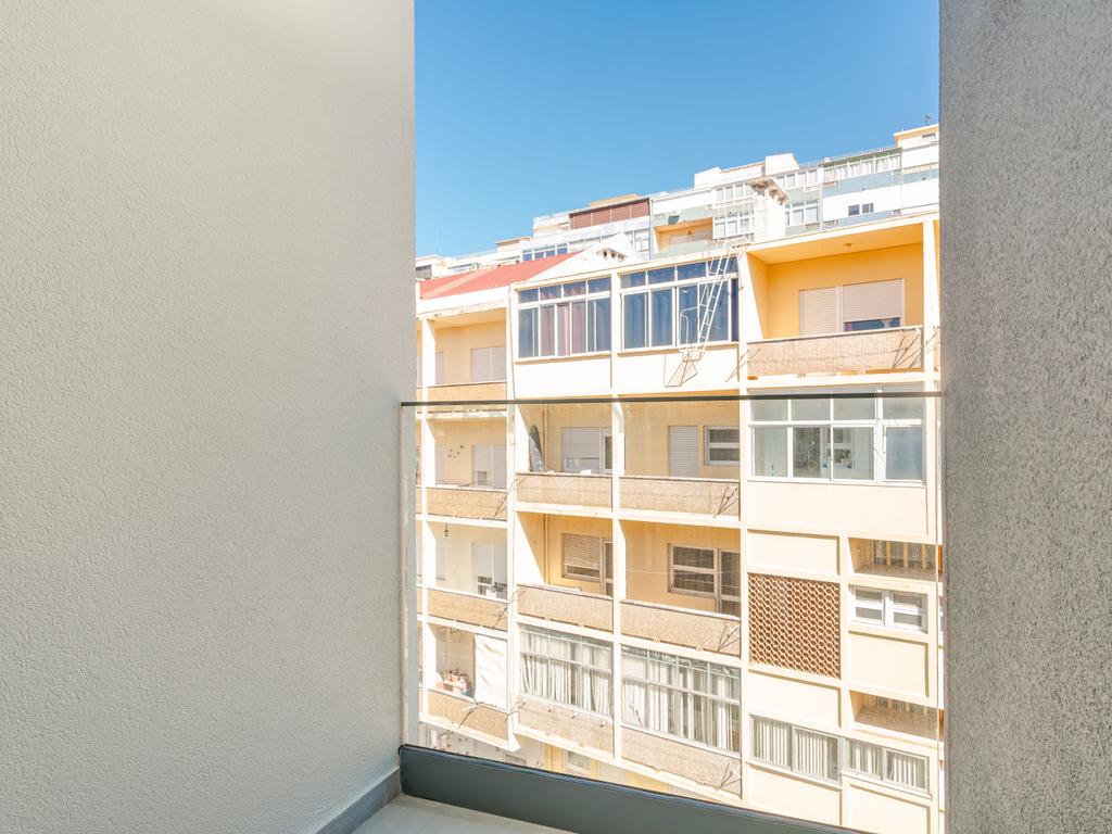 Exclusiva Penthouse T4 inserida num Empreendimento em Almada - Image 26