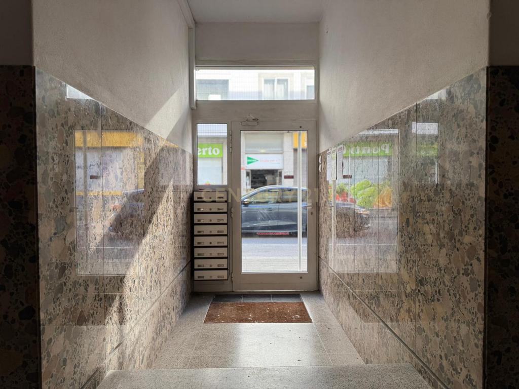 Fantástico Apartamento T2 com Varandas no Centro do Porto - Image 35