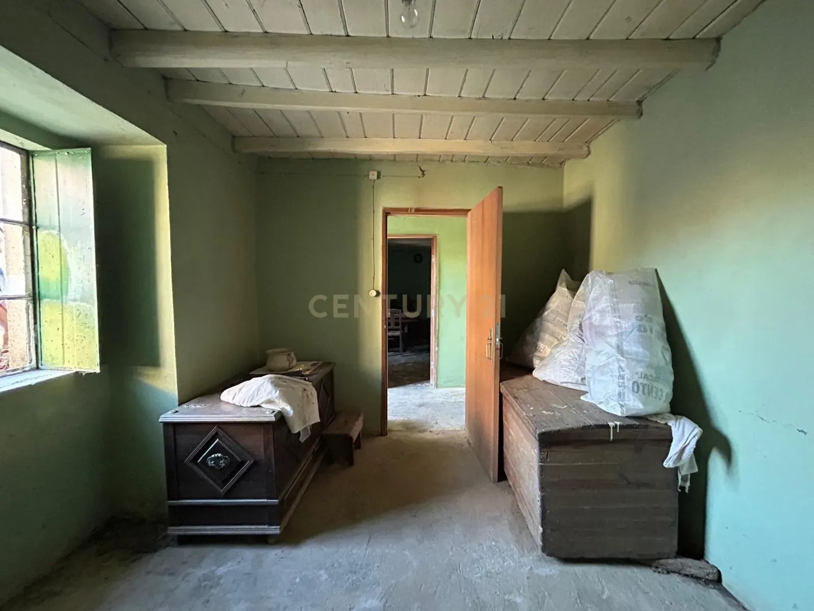 Fotografia 7 de Moradia com potencial e terreno no Peroledo, Fratel! – Excelente oportunidade!