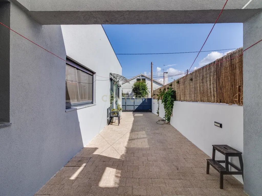 Moradia T3 Térrea Isolada com Zona Gourmet, Garagem e Carregamento Elétrico – Alcabideche - Image 36