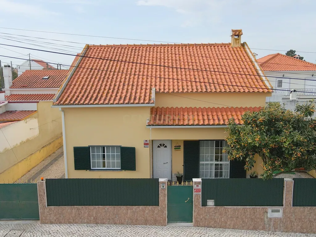 Moradia T3+2 Isolada na Quinta do Conde - Image 27