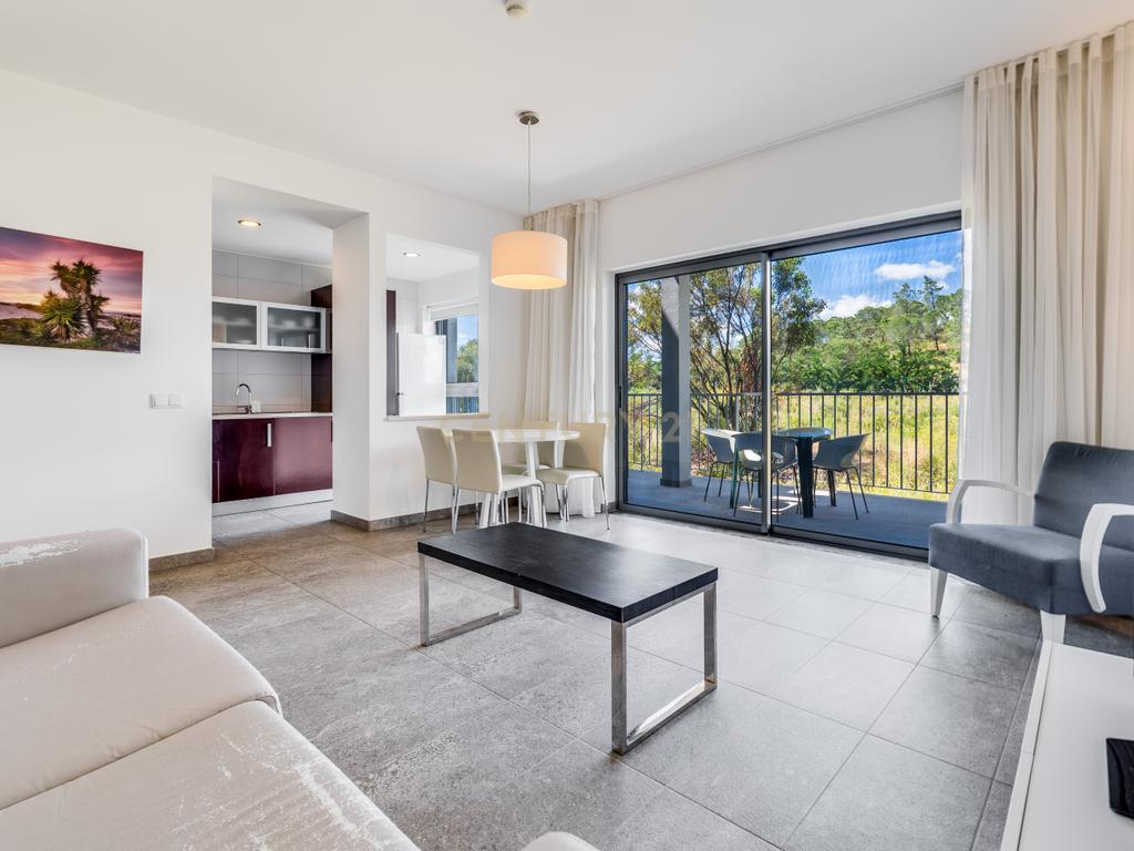 Apartamento Com Piscina e LICENÇA TURÍSTICA no Algarve Race Apartments – Excelente oportunidade de investimento - Image 1