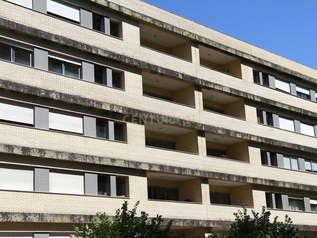 Apartamento T3 com Garagem e Arrumos, Moreira da Maia, Maia - Image 3