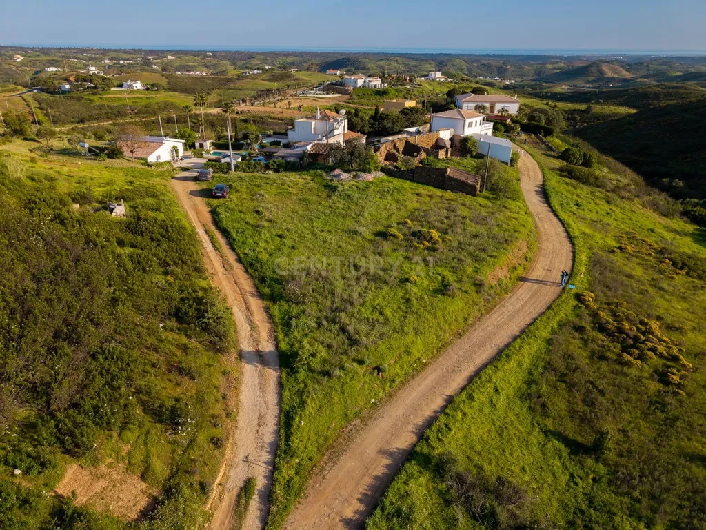 Oportunidade! - Projeto Aprovado Para Moradia com Vista Mar e Serra - Image 6