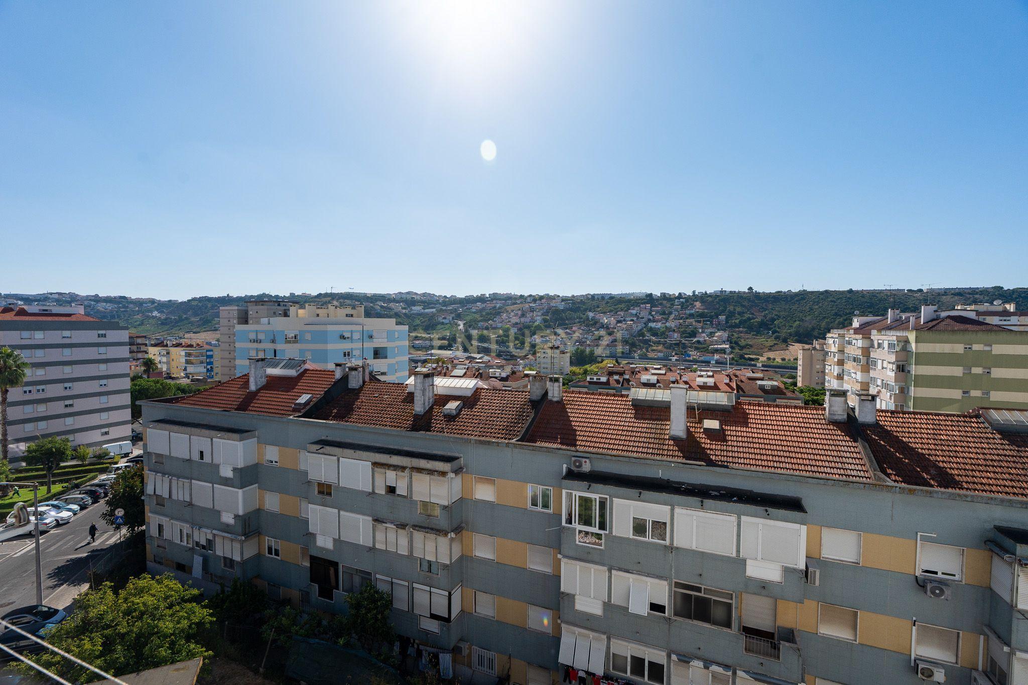 Fotografia 3 de Apartamento T2 na Povoa de Santo Adrião  com Excelente Localização e Conforto