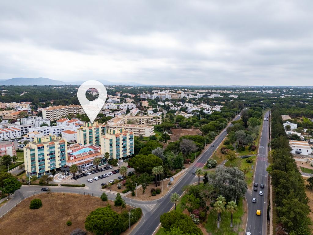 Apartamento T1 com varandas e vista mar no Parque das Amendoeiras — Vilamoura - Image 25