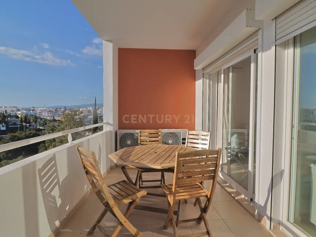 T0+1 mobilado, em condominio c/ piscina, Portimão - Image 16