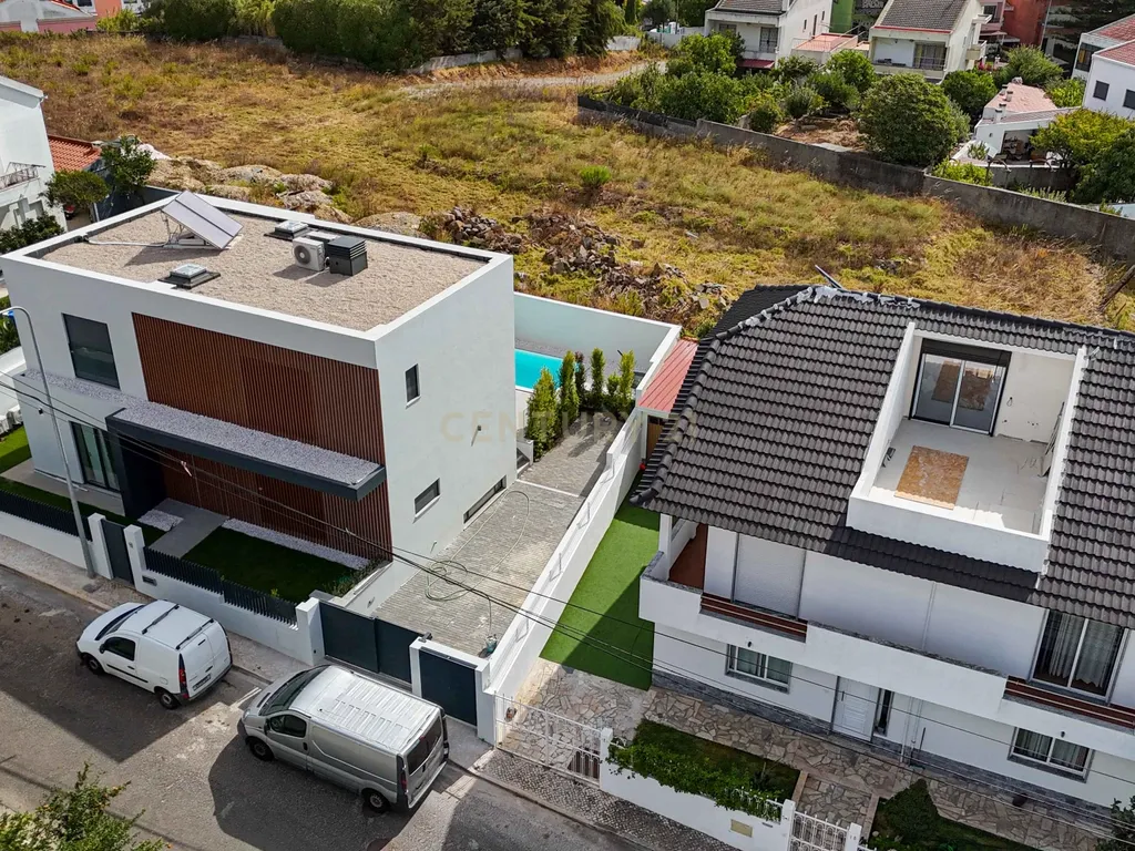 Moradia T4 Premium independente com Piscina (Nova Construção) / Barcarena - Image 46