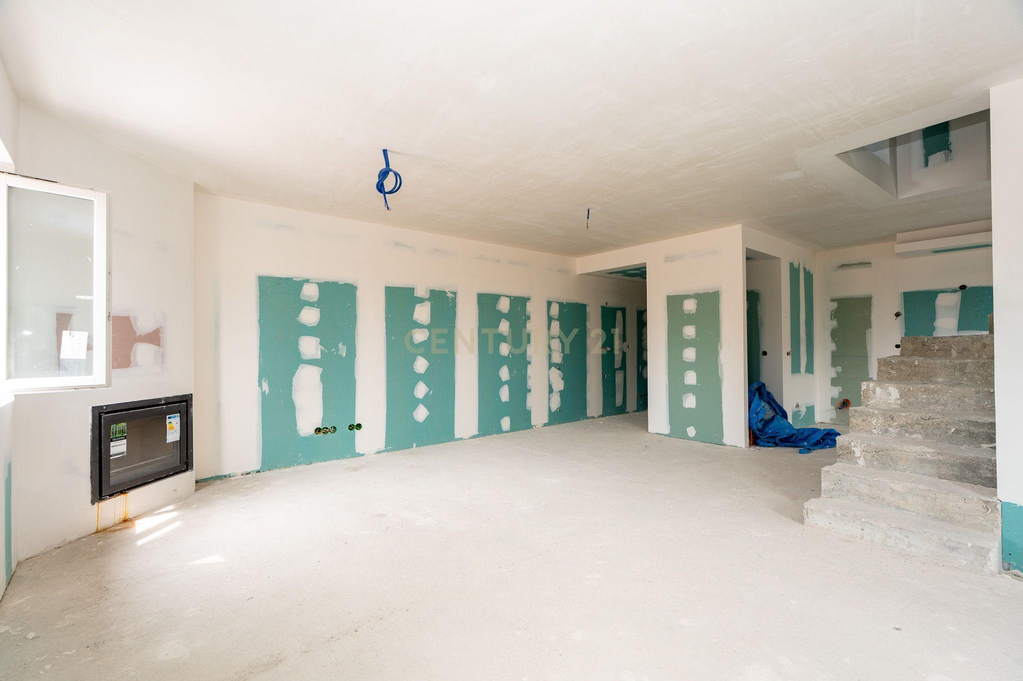 Moradia T4 em Alcântara com Dois Duplex Independentes - Ideal para Habitação e Investimento - Image 5
