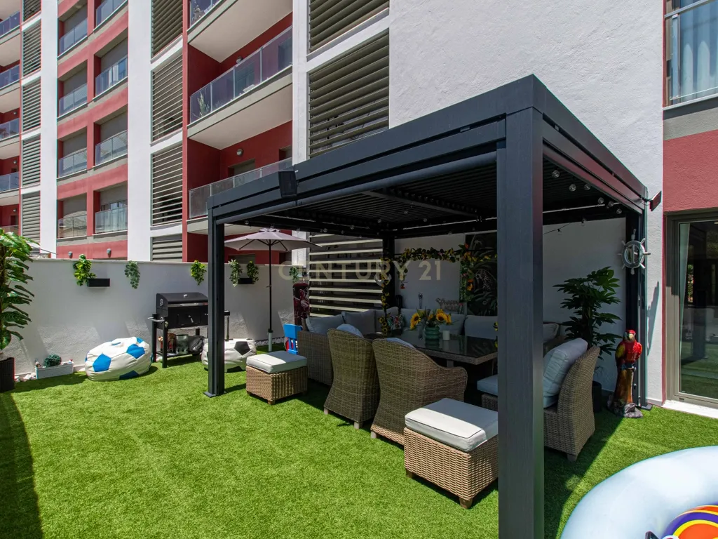 Apartamento Collection | T3 Premium Semi-Novo, Totalmente Mobilado, com Terraço Exclusivo e Box para 3 Viaturas - Image 14