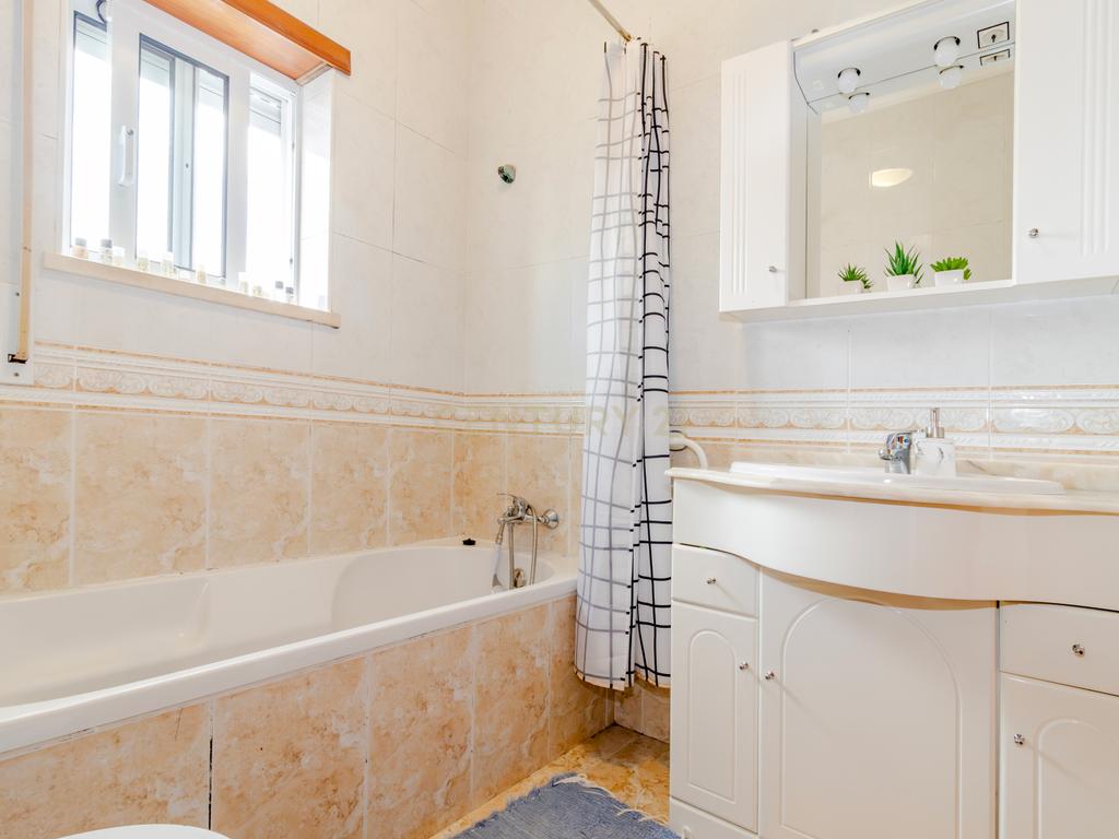 Apartamento T2, Centro da Marinha Grande - Image 16