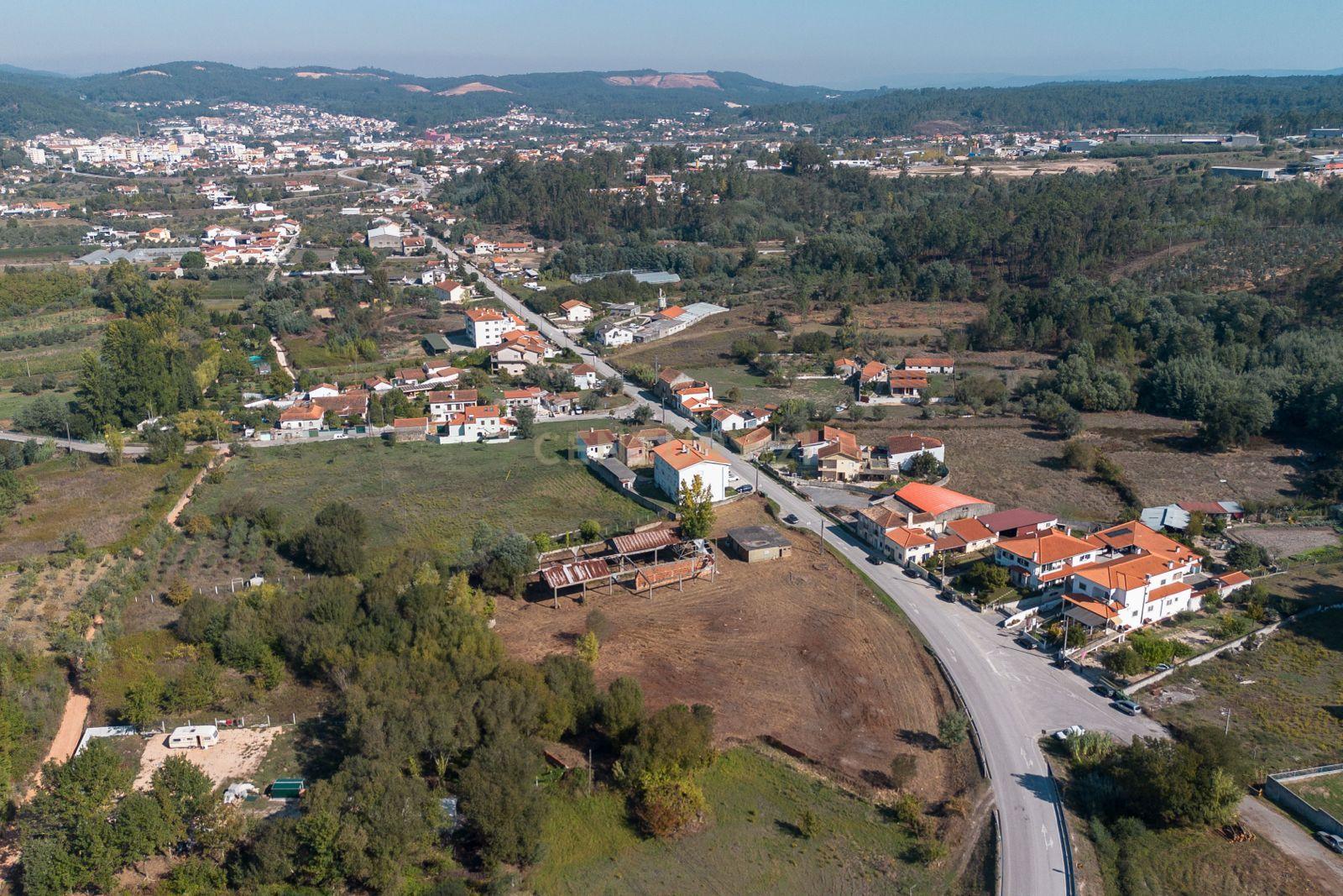 Fotografia 8 de Terreno  9.000m2 + Armazém em Miranda do Corvo, Coimbra