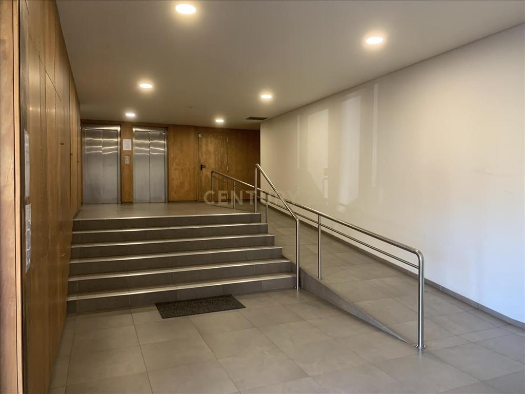 Apartamento T2 - Praça das Flores - Porto - Image 24