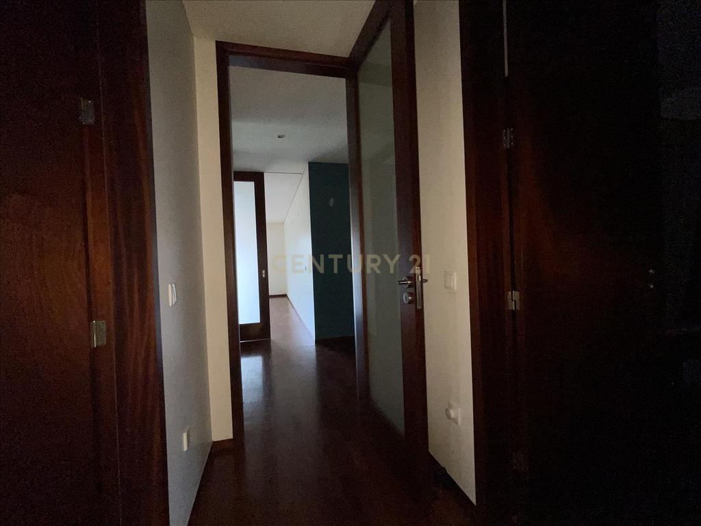 Apartamento T2 - Praça das Flores - Porto - Image 22