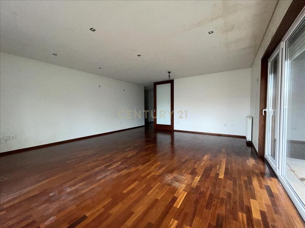 Apartamento T2 - Praça das Flores - Porto - Image 5