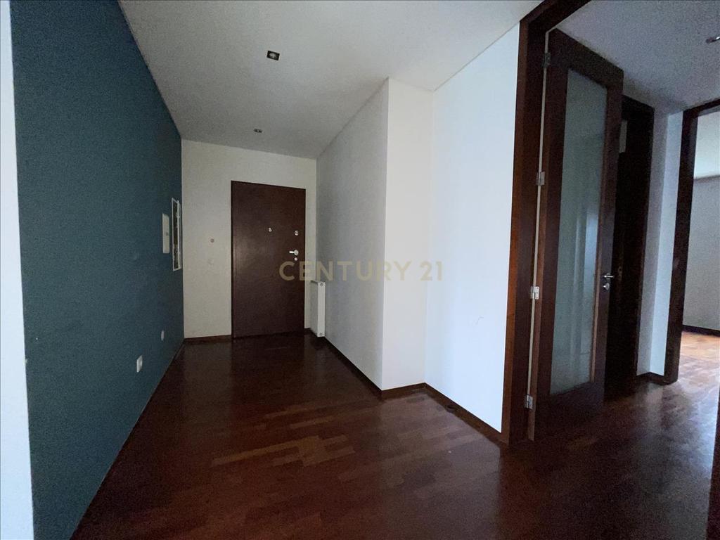 Apartamento T2 - Praça das Flores - Porto - Image 10