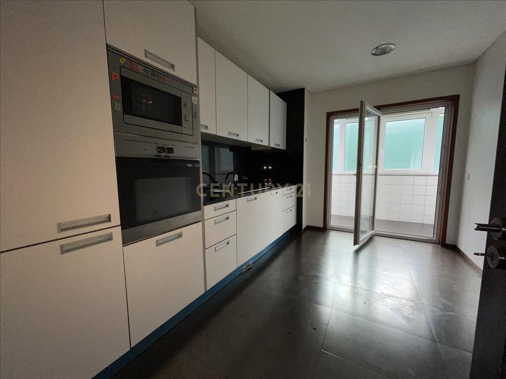 Apartamento T2 - Praça das Flores - Porto - Image 7