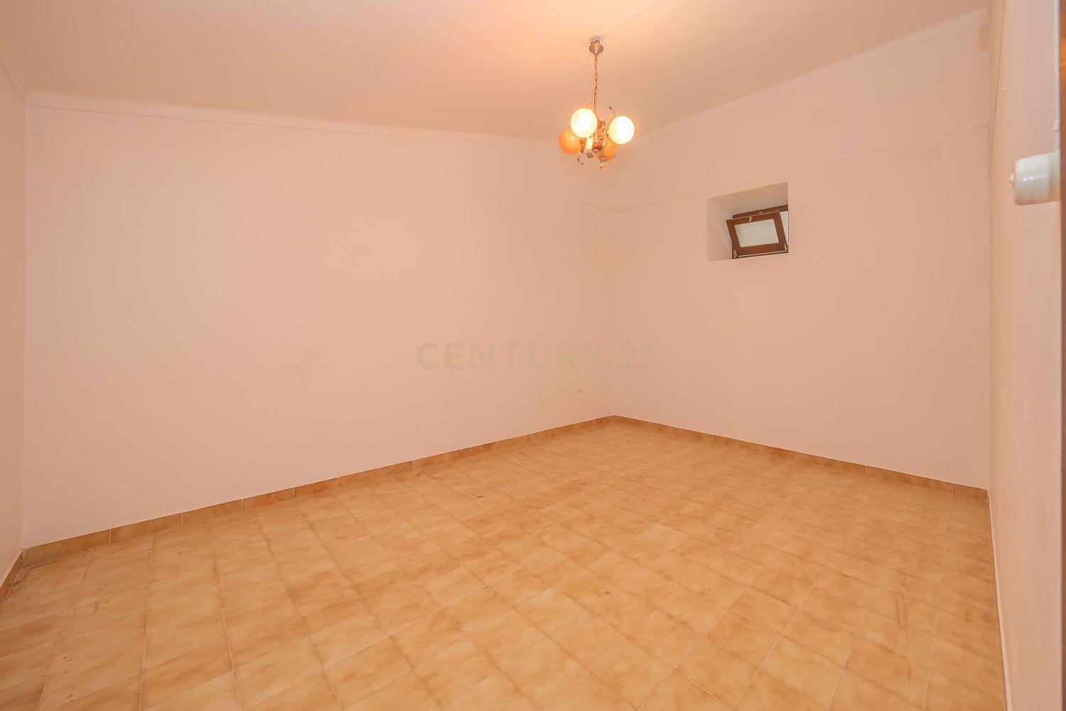 Fotografia 10 de Moradia T2 para Remodelação em Vale de Açor de Cima – Mértola