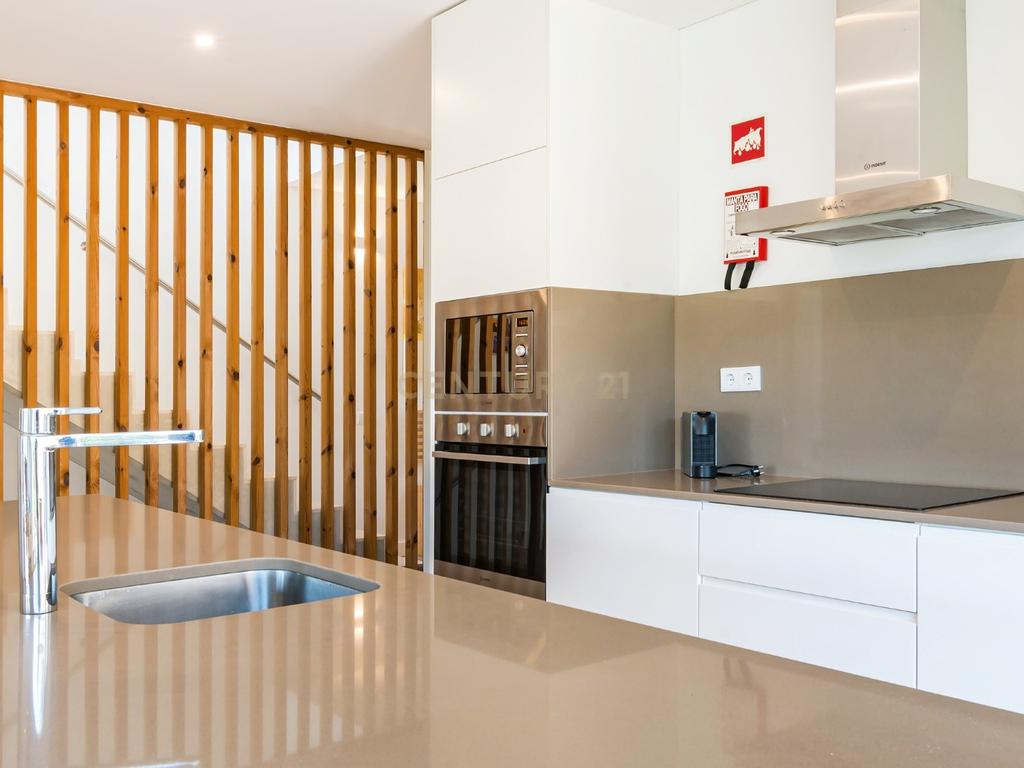 Apartamento Exclusivo no Pestana Tróia Eco-Resort & Residences – Primeira Linha de Mar - Image 7