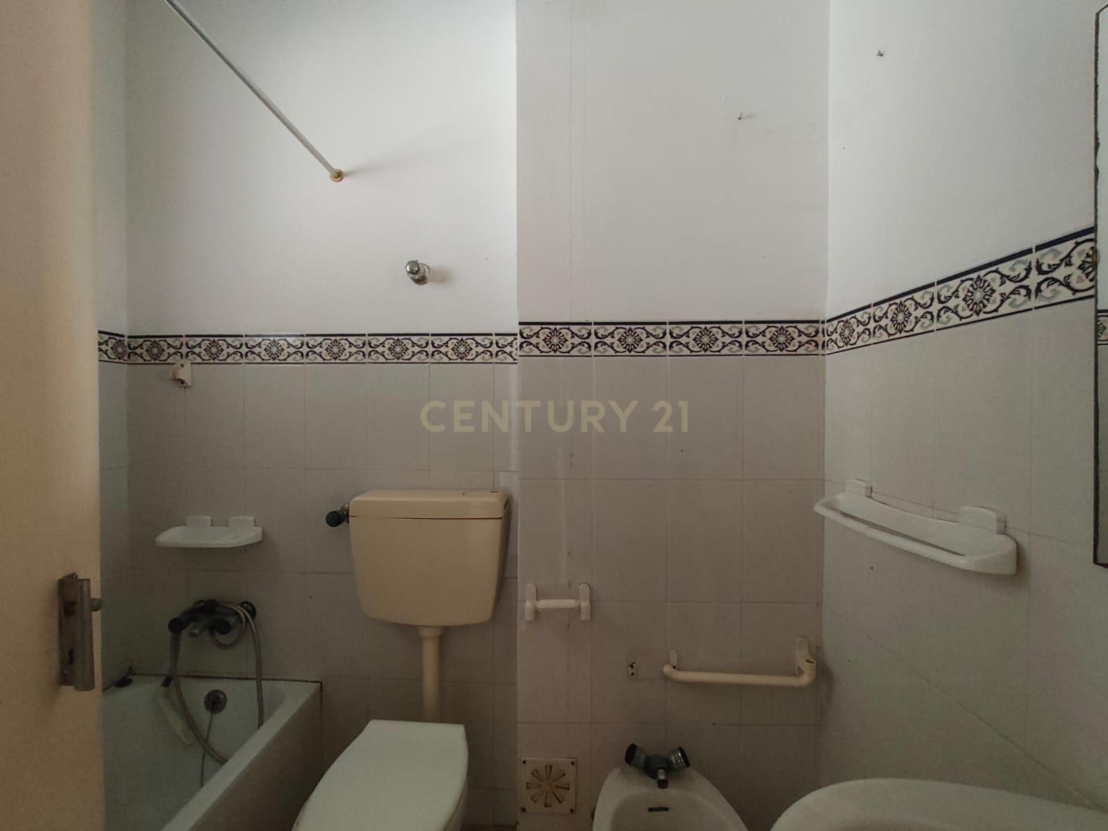 Fotografia 12 de Apartamento T2+1 Duplex na Cruz de Pau - Oportunidade Única!
