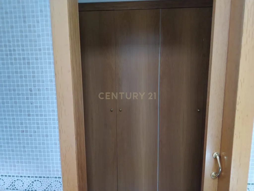 - Image 21