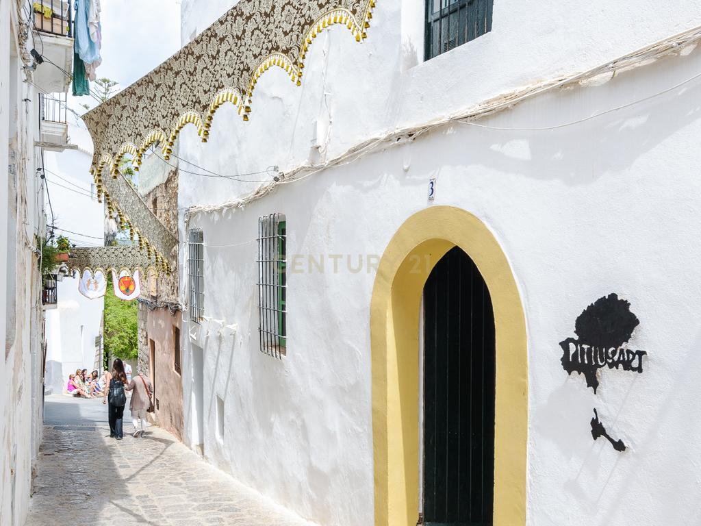 À venda: Casa histórica com grande potencial em Dalt Vila – Ibiza - Image 34