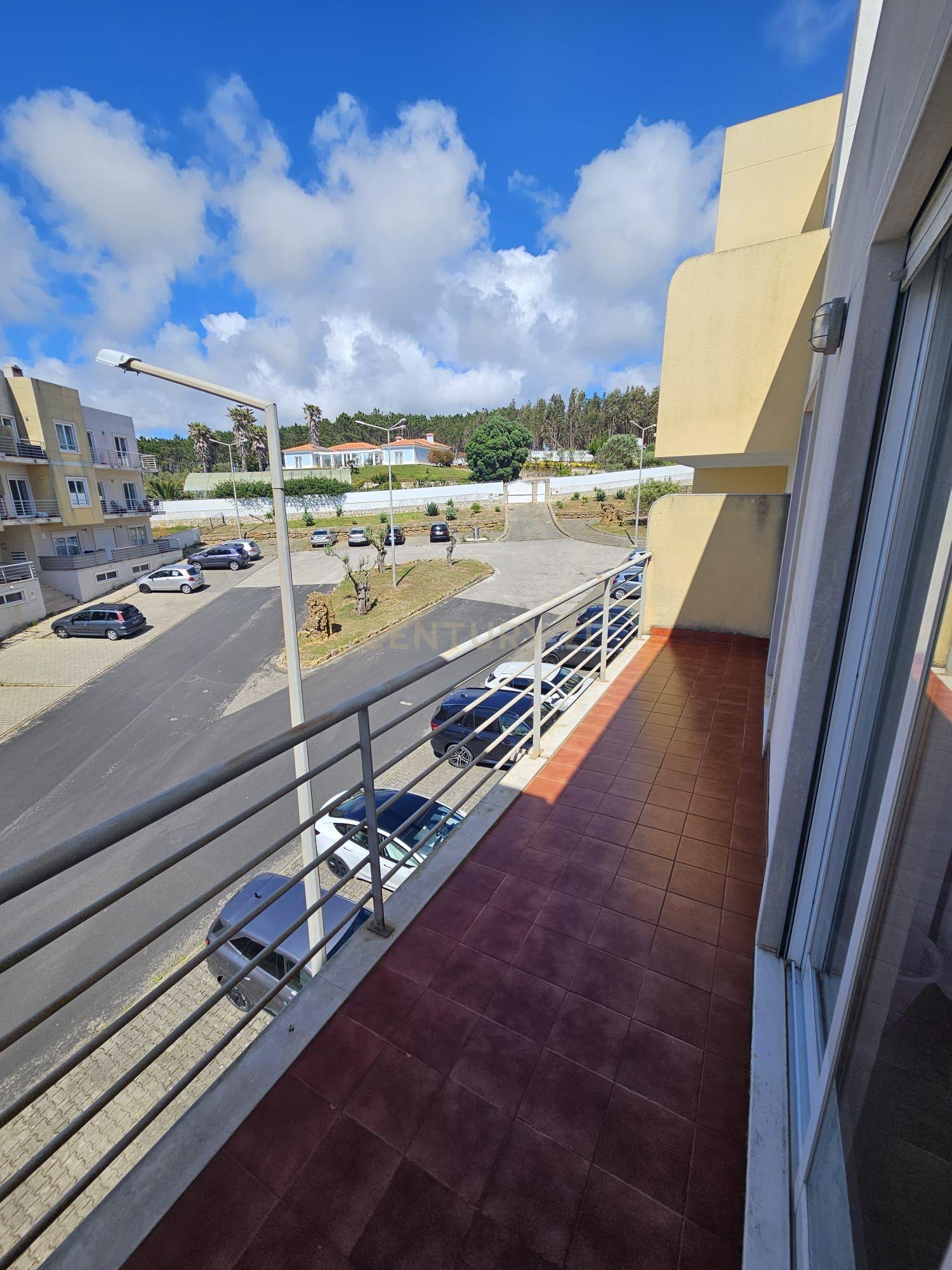 Fotografia 3 de Apartamento T3 com Vista para a Cidade em Ericeira, Mafra