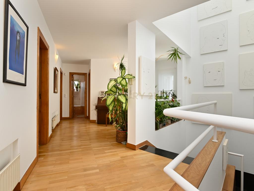 Luxuosa Moradia Isolada na Serra de Carnaxide com Piscina  - Image 21