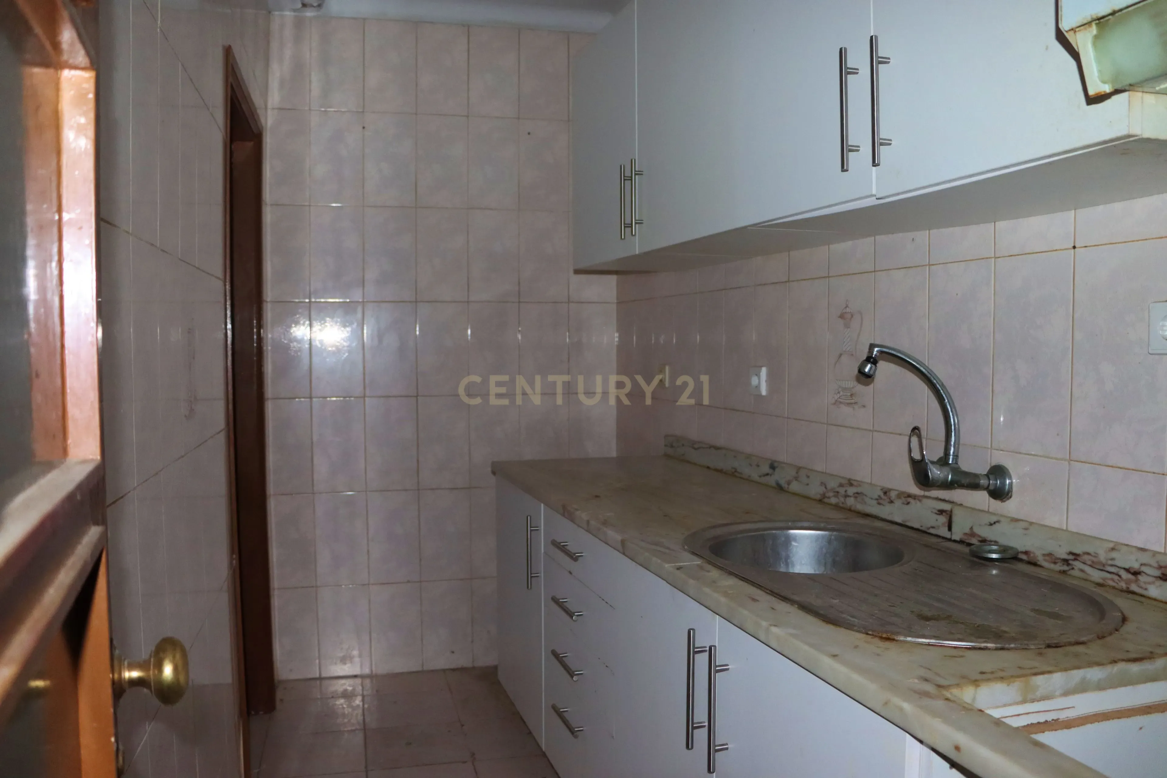 Fotografia 9 de Prédio para reabilitação em Miragaia | Excelente oportunidade de investimento
