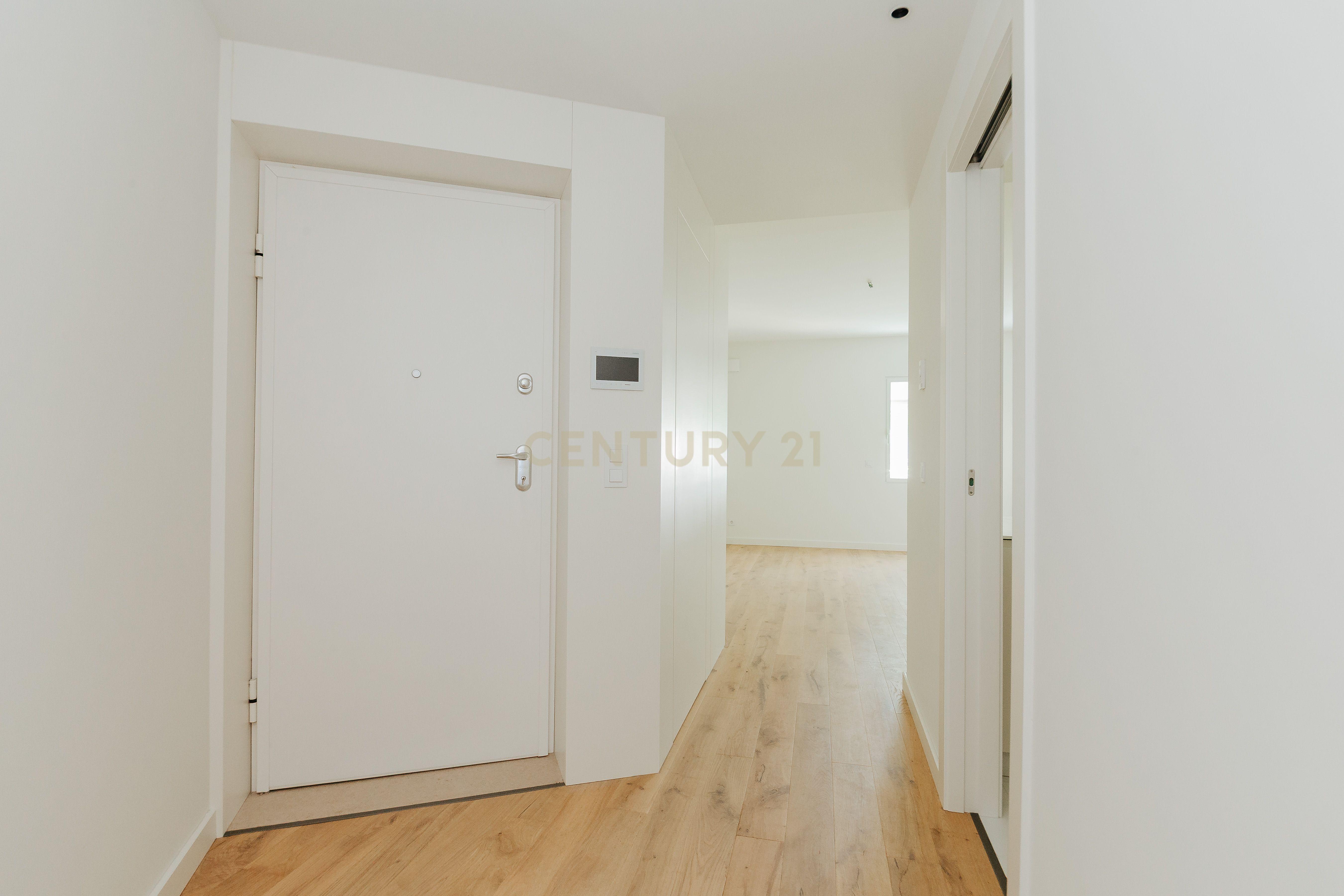 Fotografia 3 de Apartamento T2 Novo a estrear em Areeiro