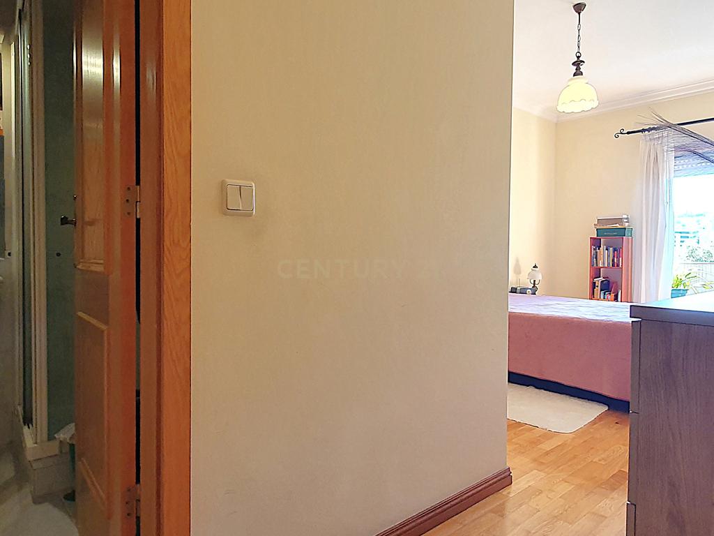 Apartamento T2 Centro da Cidade I  Garagem I Elevador - Image 12