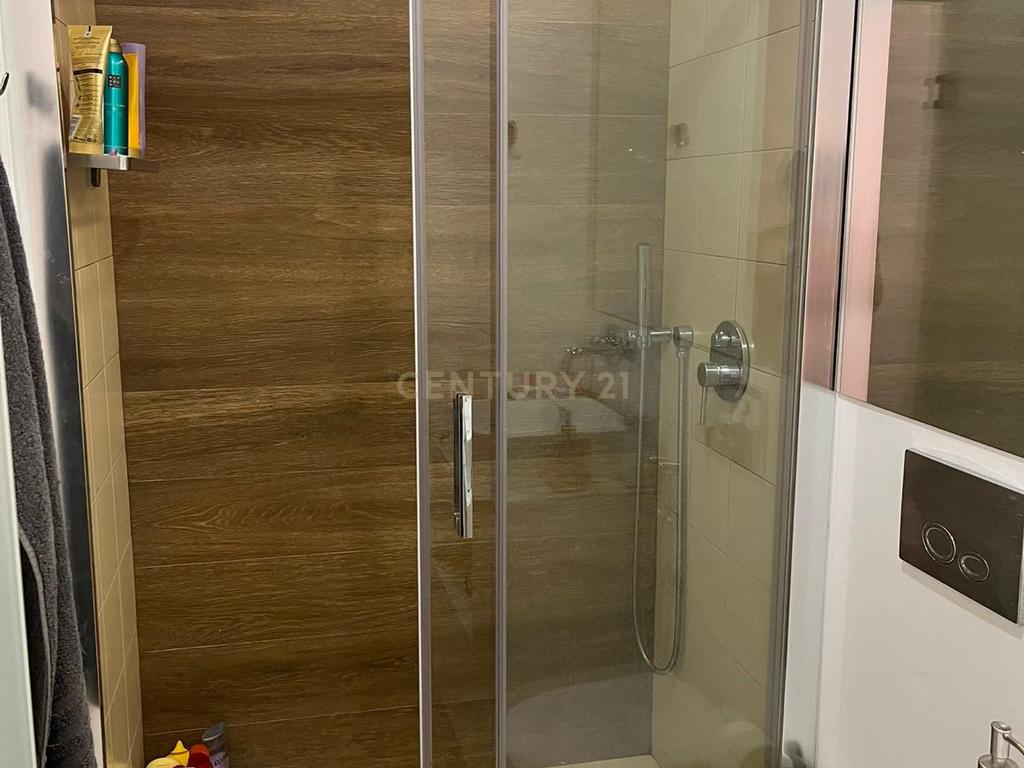 Apartamento T2 em Campo de Ourique - Image 11