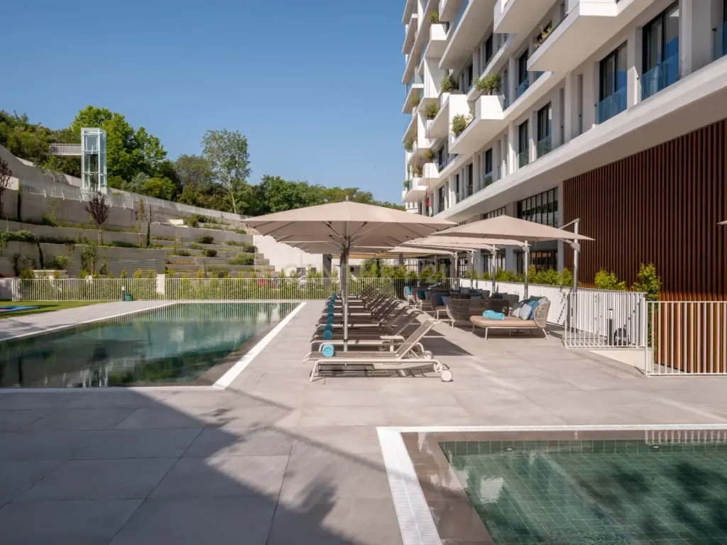 Apartamento T2 para Investimento Turístico no Empreendimento Martinhal Residences - Image 4