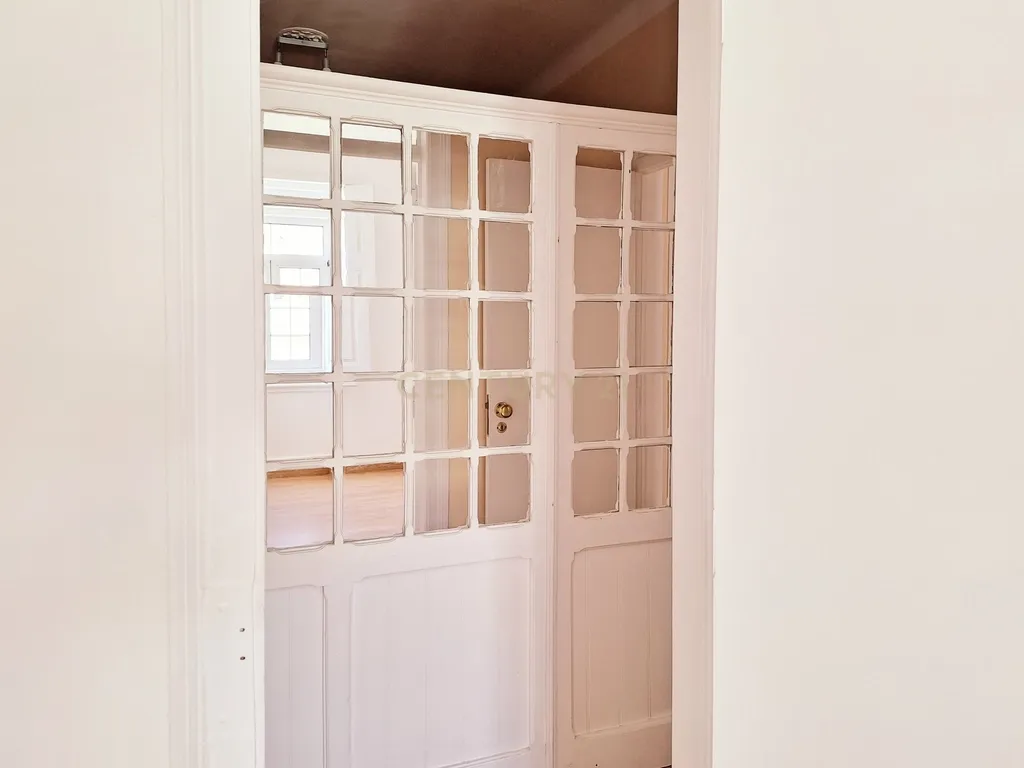 Apartamento T3+2 para Arrendamento em Campolide - Image 6