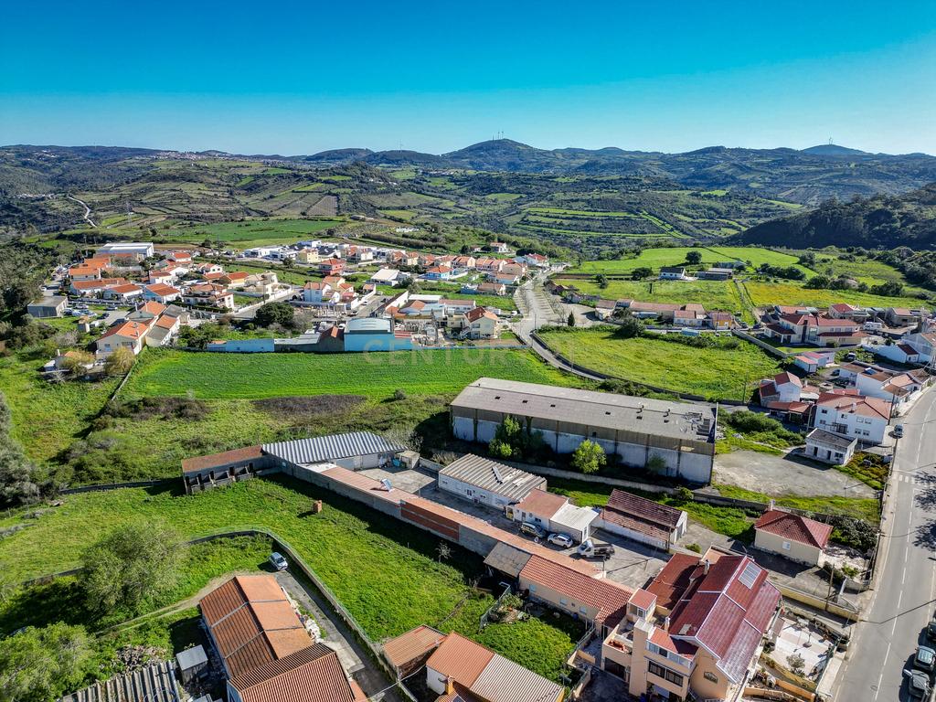 Armazém de 1080m2 com terreno de 7080m2 com afetação de armazéns e actividade industrial - Image 18