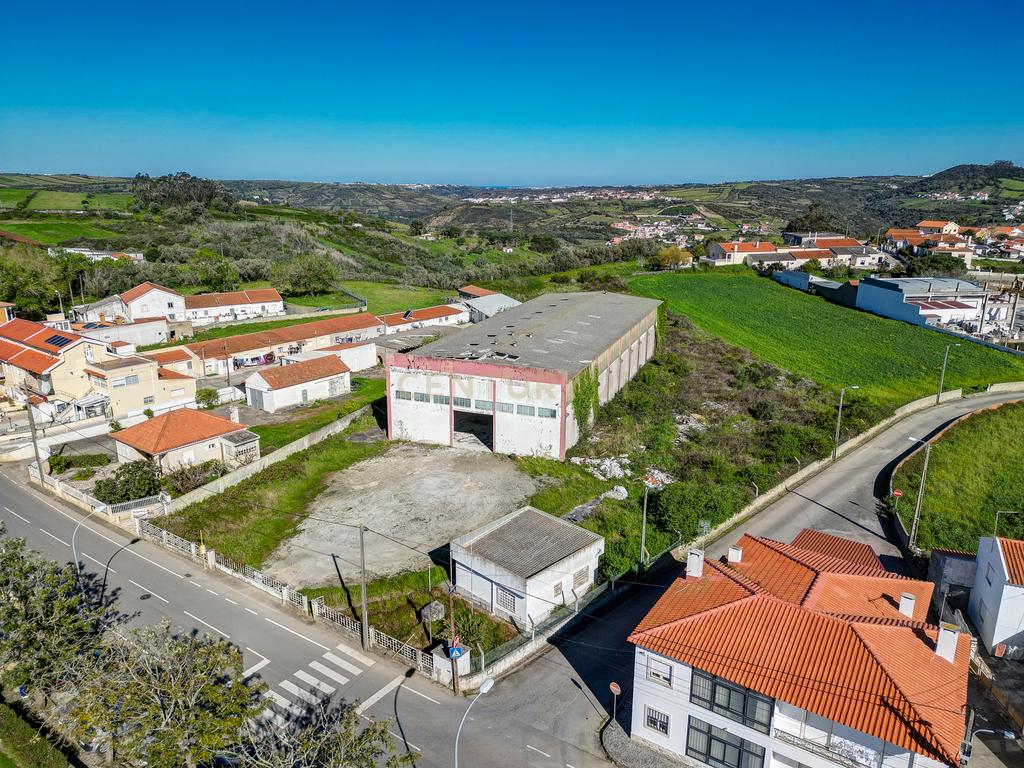Armazém de 1080m2 com terreno de 7080m2 com afetação de armazéns e actividade industrial - Image 3